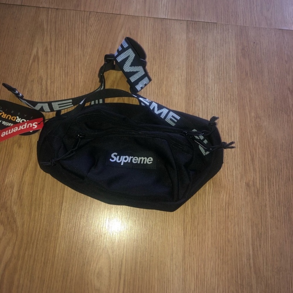Supreme ss18 waist bag